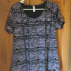 Lularoe medium classic t